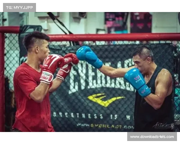 中国拳手陈珙KO泰国对手夺WBC洲际拳王，减重50公斤开启职业之路